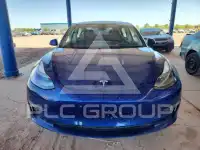 2022 Tesla Model 3 фото