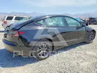 2022 Tesla Model 3 фото