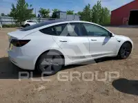2022 Tesla Model 3 фото