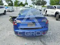 2022 Tesla Model 3 фото