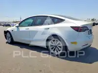 2022 Tesla Model 3 фото
