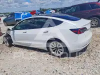 2022 Tesla Model 3 фото