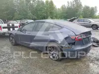 2022 Tesla Model 3 фото
