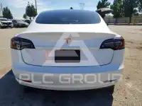2022 Tesla Model 3 фото