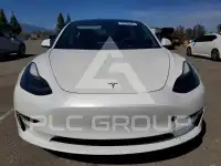 2022 Tesla Model 3 фото