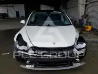 2022 Tesla Model 3 фото