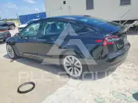 2022 Tesla Model 3 фото