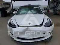 2022 Tesla Model 3 фото
