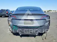 2022 Tesla Model 3 фото