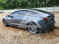 2022 Tesla Model 3 фото