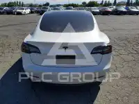 2022 Tesla Model 3 фото