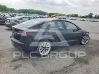 2022 Tesla Model 3 фото