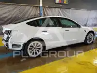 2022 Tesla Model 3 фото