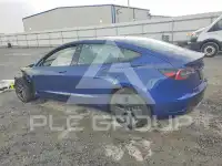2022 Tesla Model 3 фото