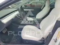 2022 Tesla Model 3 фото