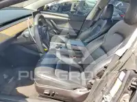 2022 Tesla Model 3 фото