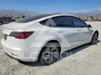2022 Tesla Model 3 фото