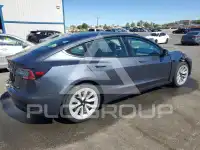 2022 Tesla Model 3 фото