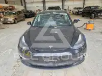 2022 Tesla Model 3 фото