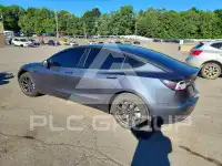 2022 Tesla Model 3 фото