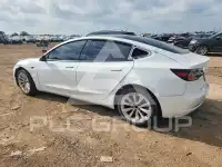 2022 Tesla Model 3 фото