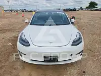2022 Tesla Model 3 photo