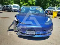 2022 Tesla Model 3 фото