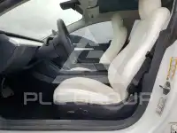 2022 Tesla Model 3 фото