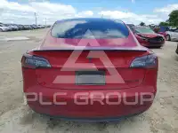 2022 Tesla Model 3 фото