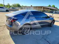 2022 Tesla Model 3 фото