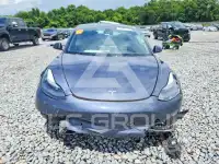 2022 Tesla Model 3 фото
