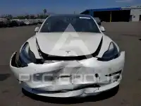2022 Tesla Model 3 фото