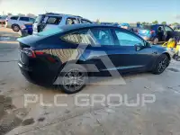 2022 Tesla Model 3 фото