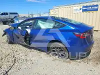 2022 Tesla Model 3 фото