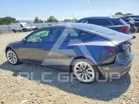 2022 Tesla Model 3 фото