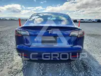 2022 Tesla Model 3 фото