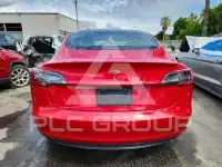 2022 Tesla Model 3 фото