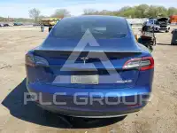 2022 Tesla Model 3 фото