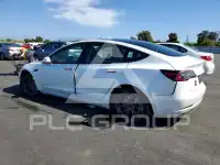 2022 Tesla Model 3 фото