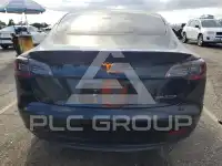 2022 Tesla Model 3 фото