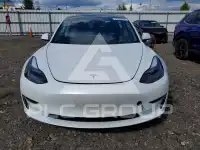 2022 Tesla Model 3 фото