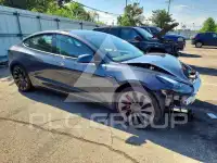 2022 Tesla Model 3 фото