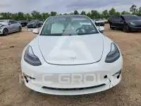 2022 Tesla Model 3 фото