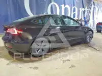 2022 Tesla Model 3 фото