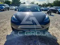 2022 Tesla Model 3 фото