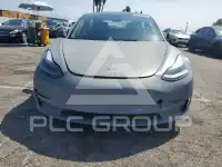 2022 Tesla Model 3 фото