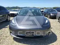 2022 Tesla Model 3 фото