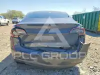 2022 Tesla Model 3 фото