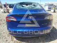 2022 Tesla Model 3 фото