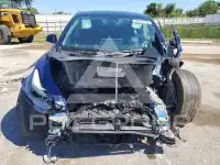 2022 Tesla Model 3 фото